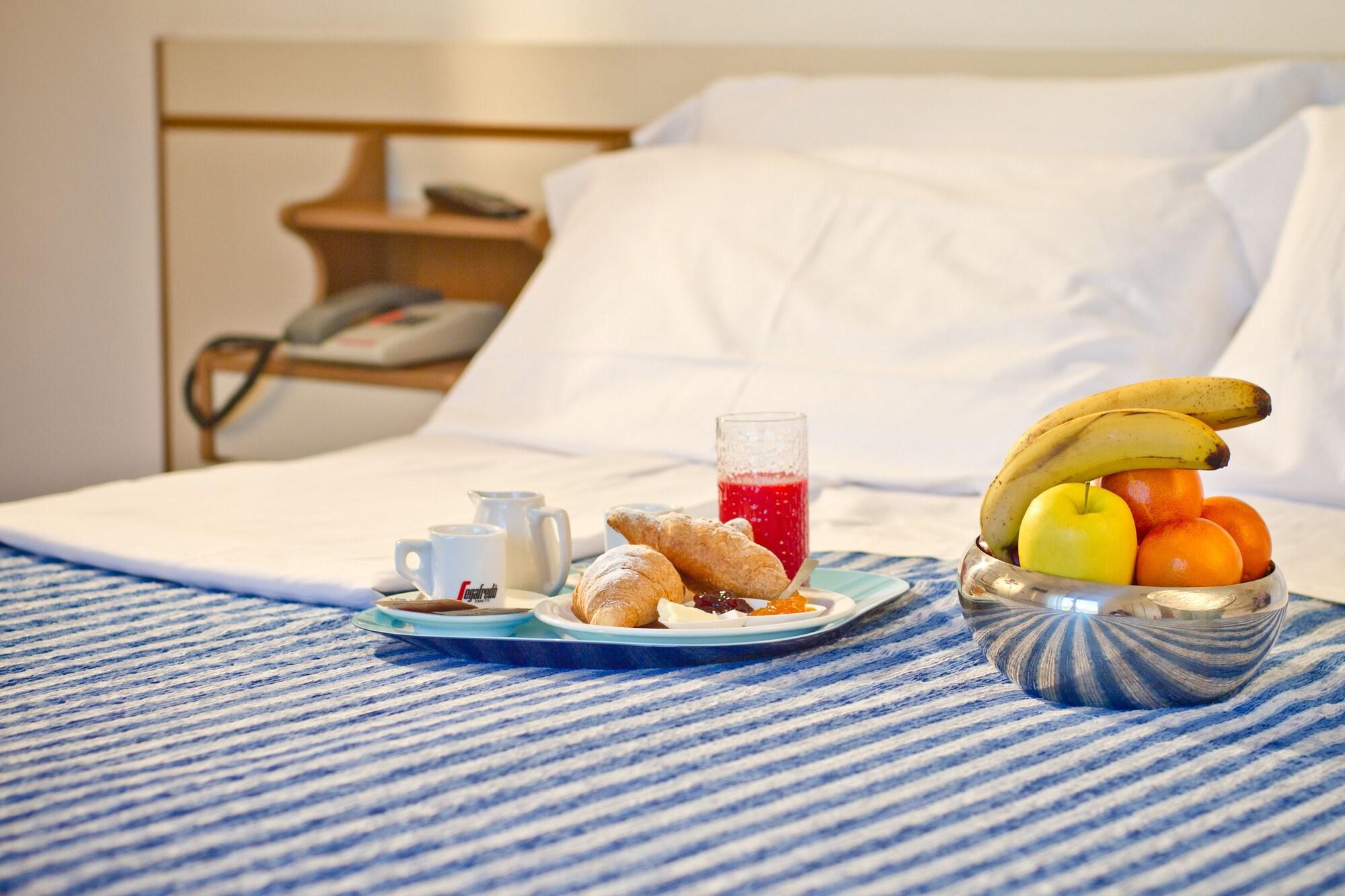 Hotel Montecarlo Rimini Ngoại thất bức ảnh