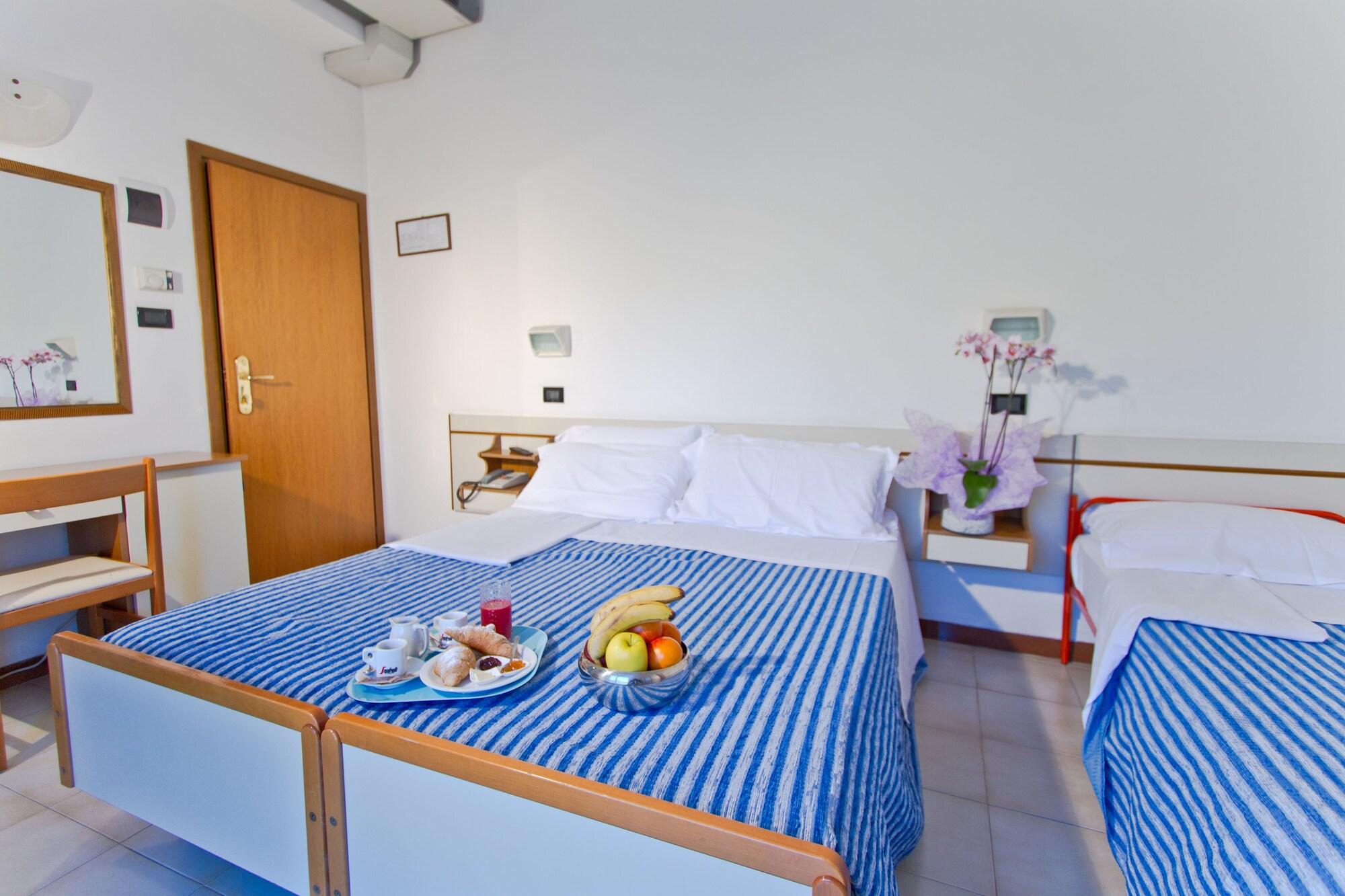 Hotel Montecarlo Rimini Ngoại thất bức ảnh