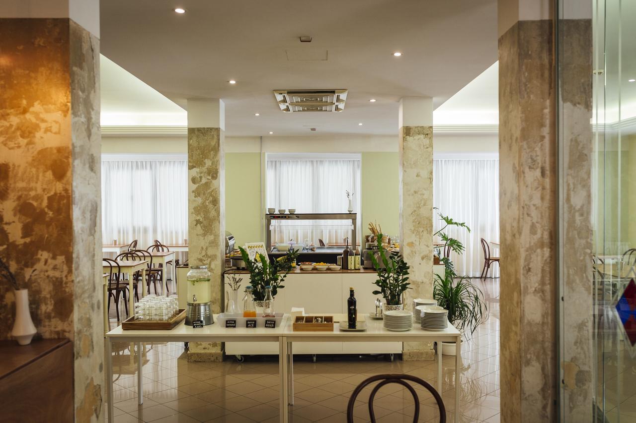Hotel Montecarlo Rimini Ngoại thất bức ảnh